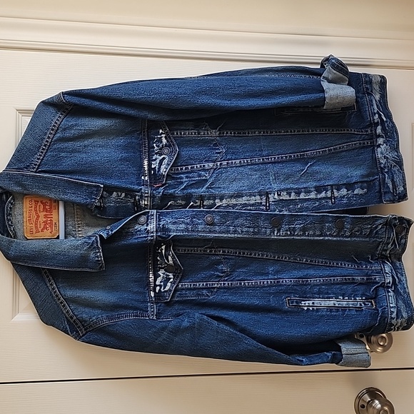 Levi's Other - Levi's Distressed Blue Denim Jacket